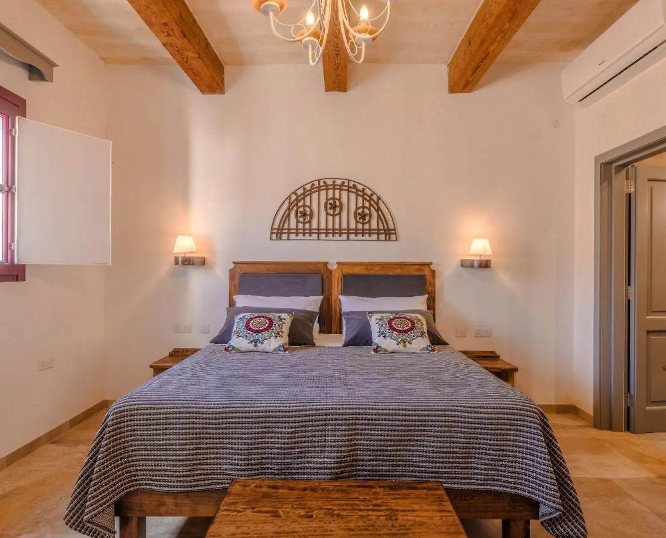 Hotel Mulberries Żabbar